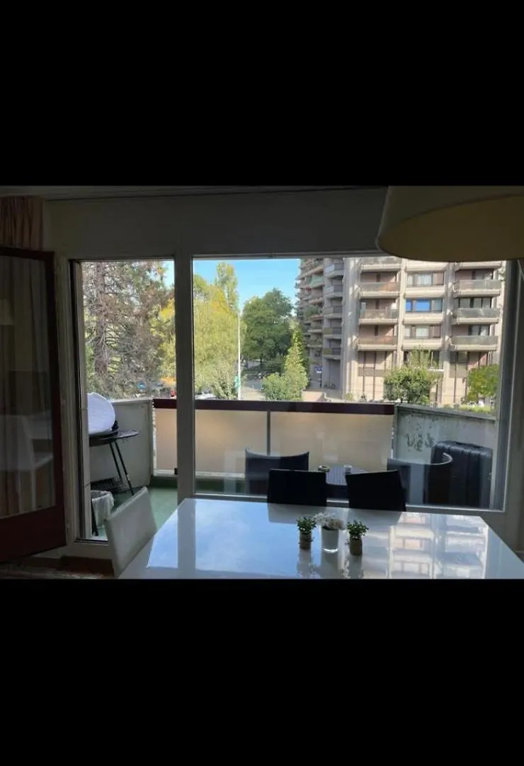 Apparemment Geneve contacts